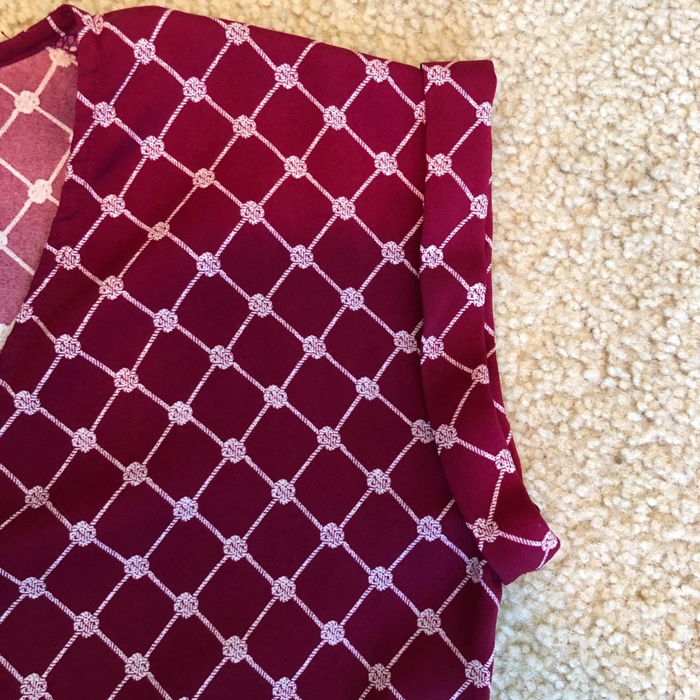 Express v-neck blouse - Picture 4 of 7